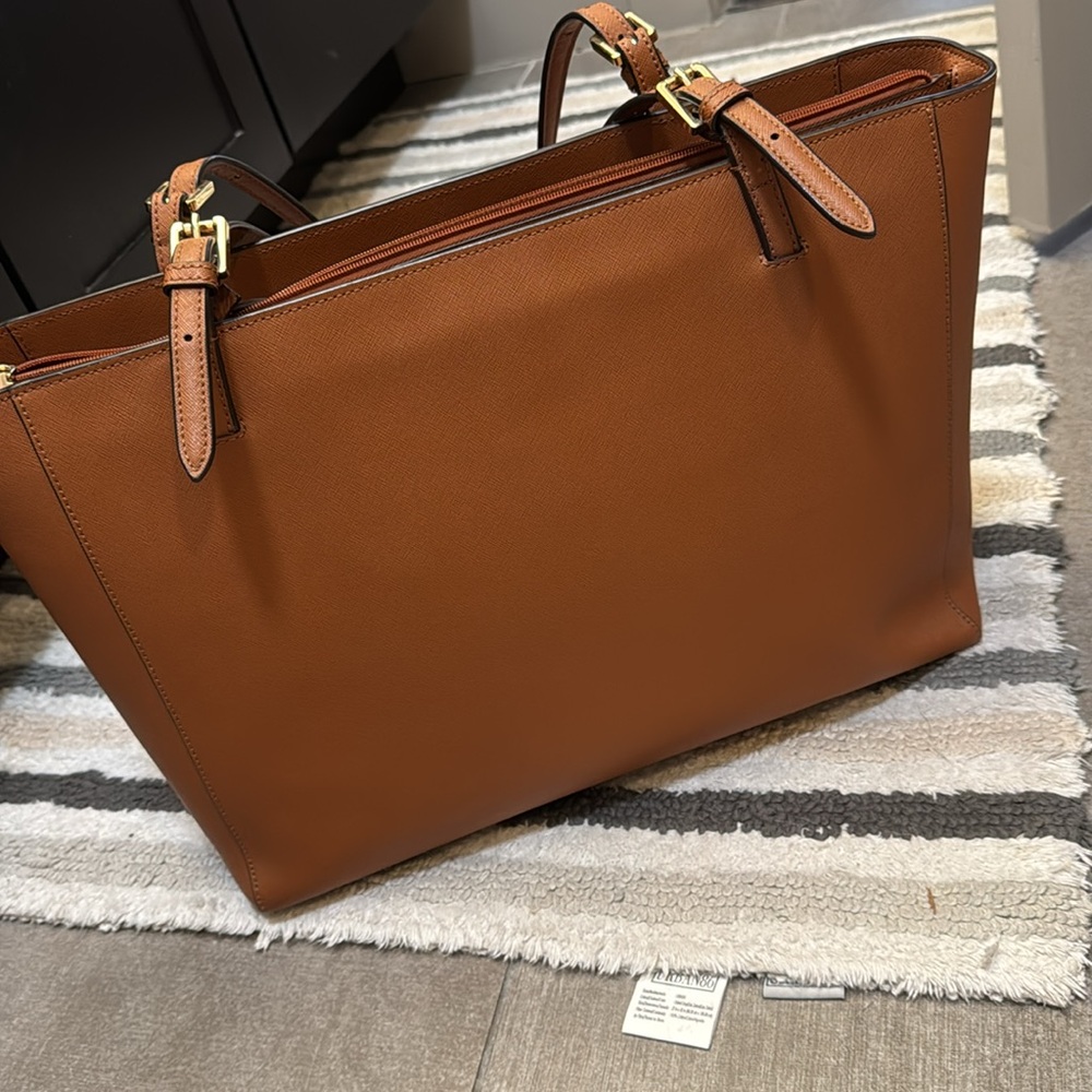 large tory burch work tote with zipped laptop sleeve - Picture 5 of 6